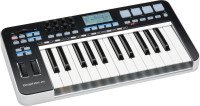 Samson Graphite 25 - универсальный клавишный USB MIDI контроллер.