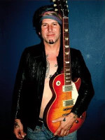 Трэйси Ганз и приборы от Samson